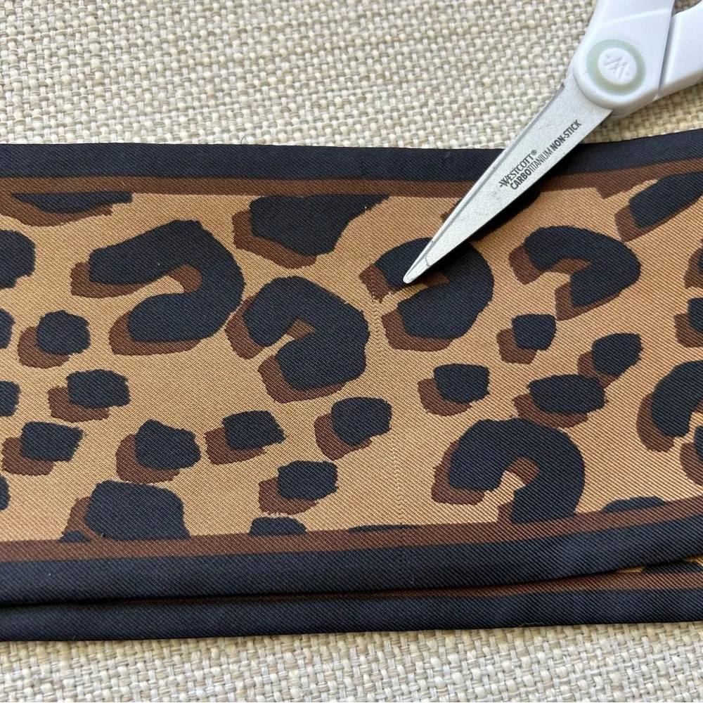 Louis Vuitton 100% Silk Scarf M 72394 Brown Black Leopard Print Bandeau Designer